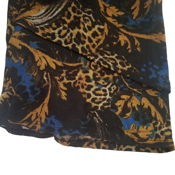 Womens plus tunic - Picture 3 of 5